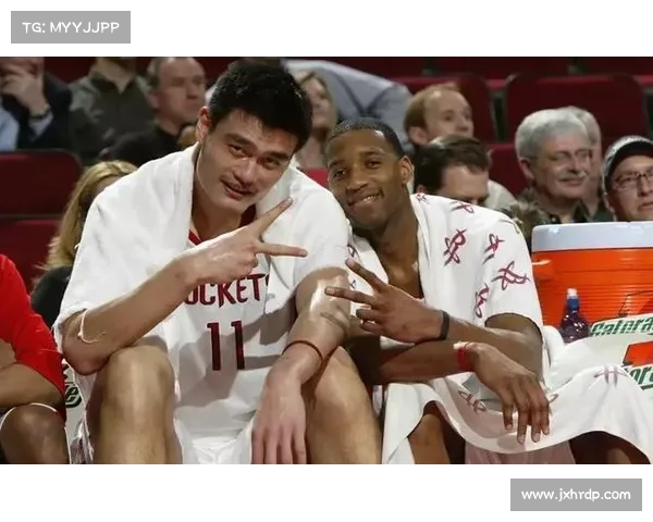 康纳·麦大维德在NHL季后赛中展现超凡实力引领队伍冲击冠军